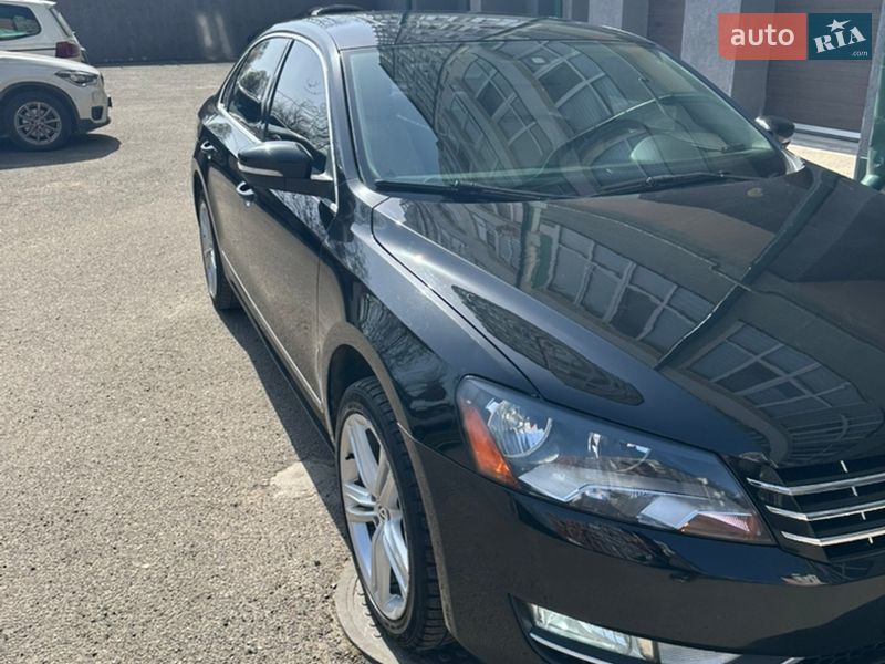 Седан Volkswagen Passat 2014 в Черновцах