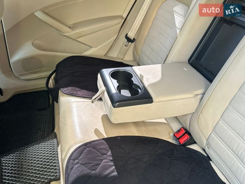 Седан Volkswagen Passat 2014 в Черновцах