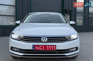 Седан Volkswagen Passat 2016 в Калуші