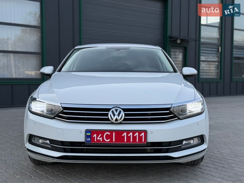 Седан Volkswagen Passat 2016 в Калуші