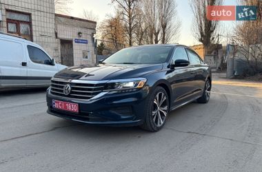 Седан Volkswagen Passat 2021 в Киеве