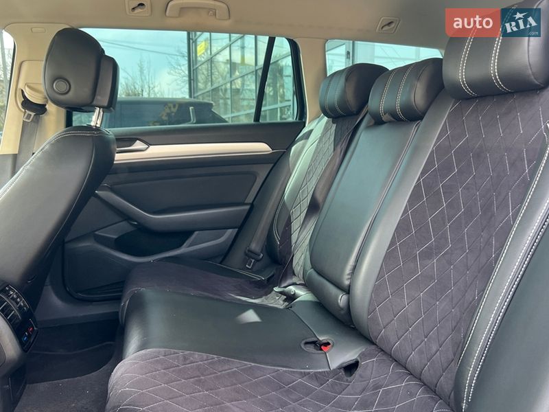 Универсал Volkswagen Passat 2015 в Ивано-Франковске