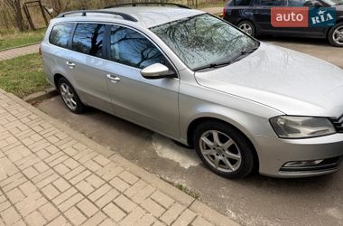 Універсал Volkswagen Passat 2011 в Львові