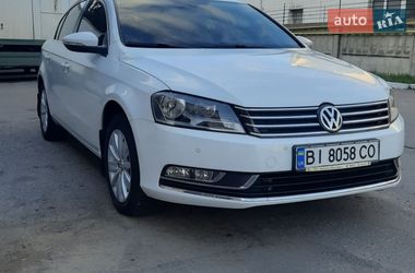 Седан Volkswagen Passat 2011 в Полтаве