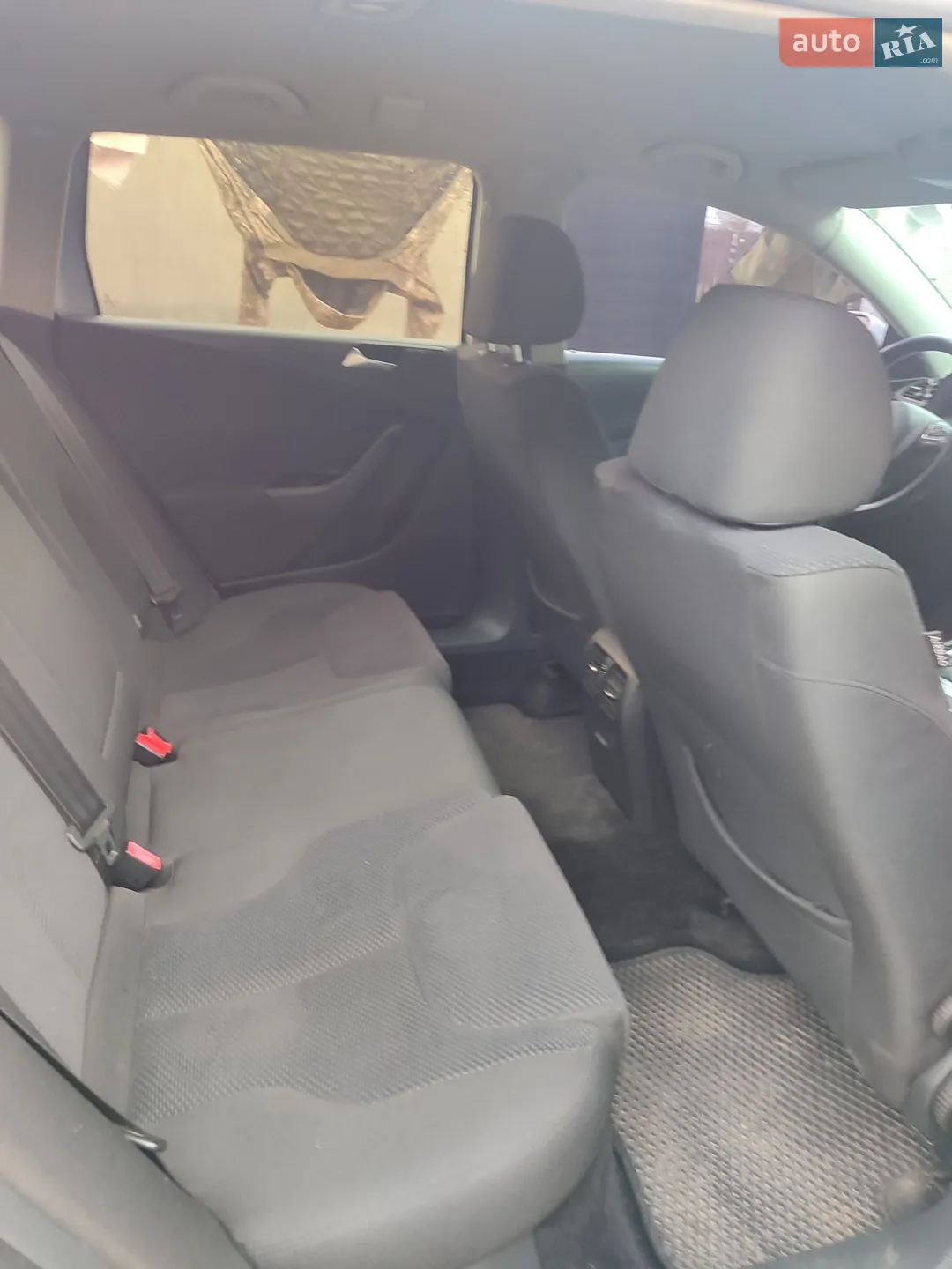 2010 Volkswagen Passat - мініатюра 11