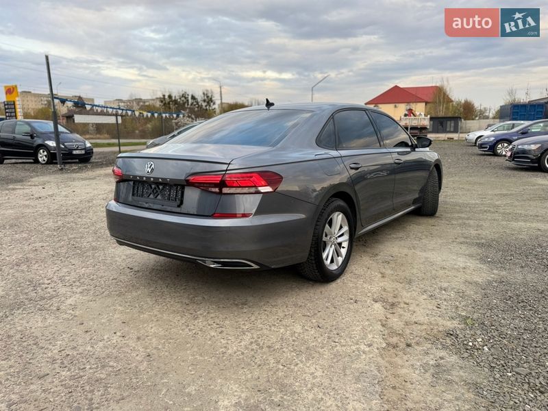 Седан Volkswagen Passat 2019 в Луцке