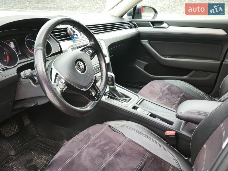 Универсал Volkswagen Passat 2016 в Львове