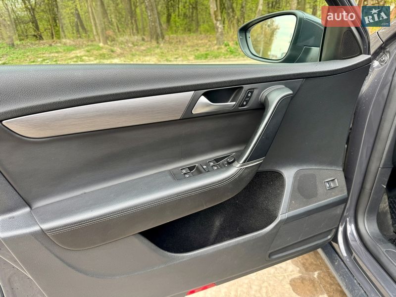 Универсал Volkswagen Passat 2012 в Львове