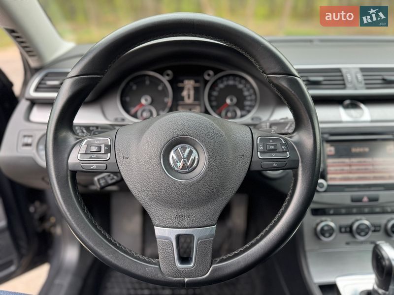 Универсал Volkswagen Passat 2012 в Львове