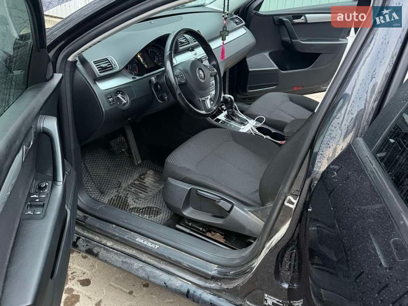 Универсал Volkswagen Passat 2012 в Снятине