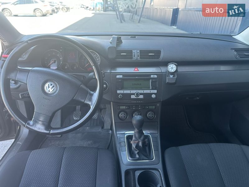 Универсал Volkswagen Passat 2005 в Киеве