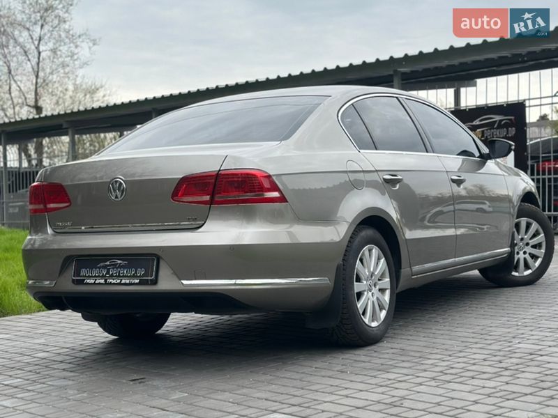 Седан Volkswagen Passat 2012 в Каменском