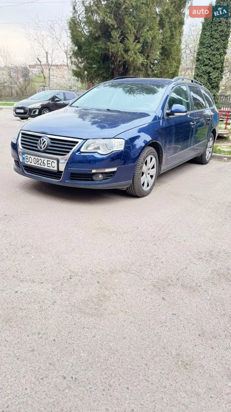2010 Volkswagen Passat - мініатюра 2