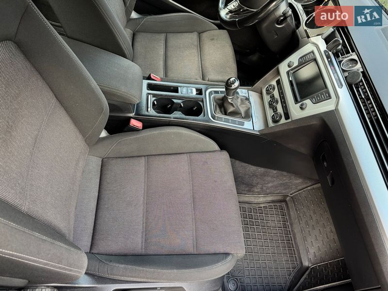 Универсал Volkswagen Passat 2015 в Звягеле