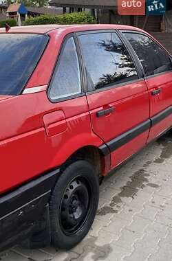 Седан Volkswagen Passat 1990 в Коломиї