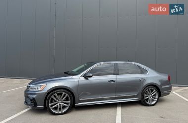 Седан Volkswagen Passat 2016 в Киеве