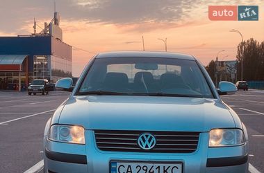 Седан Volkswagen Passat 2004 в Черкассах