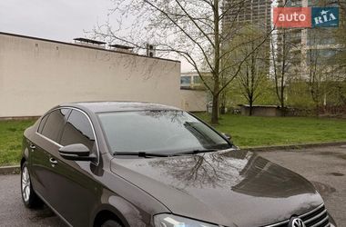 Седан Volkswagen Passat 2012 в Дніпрі