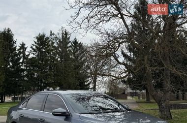 Седан Volkswagen Passat 2015 в Львове
