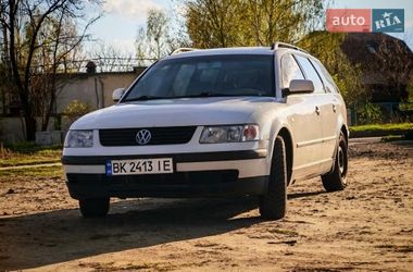 Универсал Volkswagen Passat 1999 в Вараше