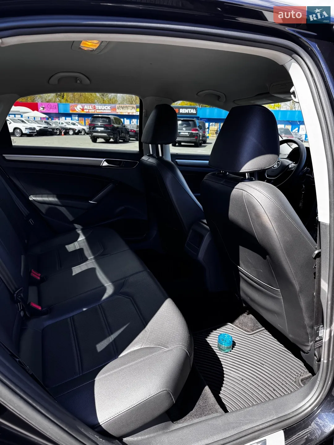 2017 Volkswagen Passat - мініатюра 18