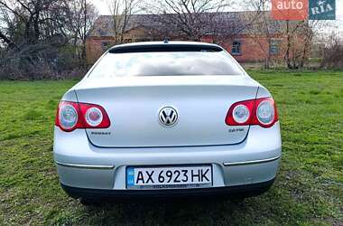 Седан Volkswagen Passat 2005 в Краснограді