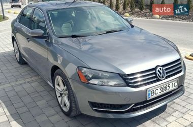 Седан Volkswagen Passat 2014 в Львове