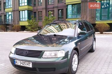 Универсал Volkswagen Passat 1998 в Киеве