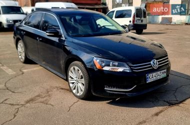 Седан Volkswagen Passat 2012 в Києві