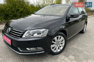 Універсал Volkswagen Passat 2012 в Луцьку