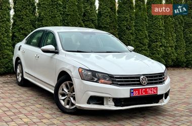 Седан Volkswagen Passat 2017 в Луцьку