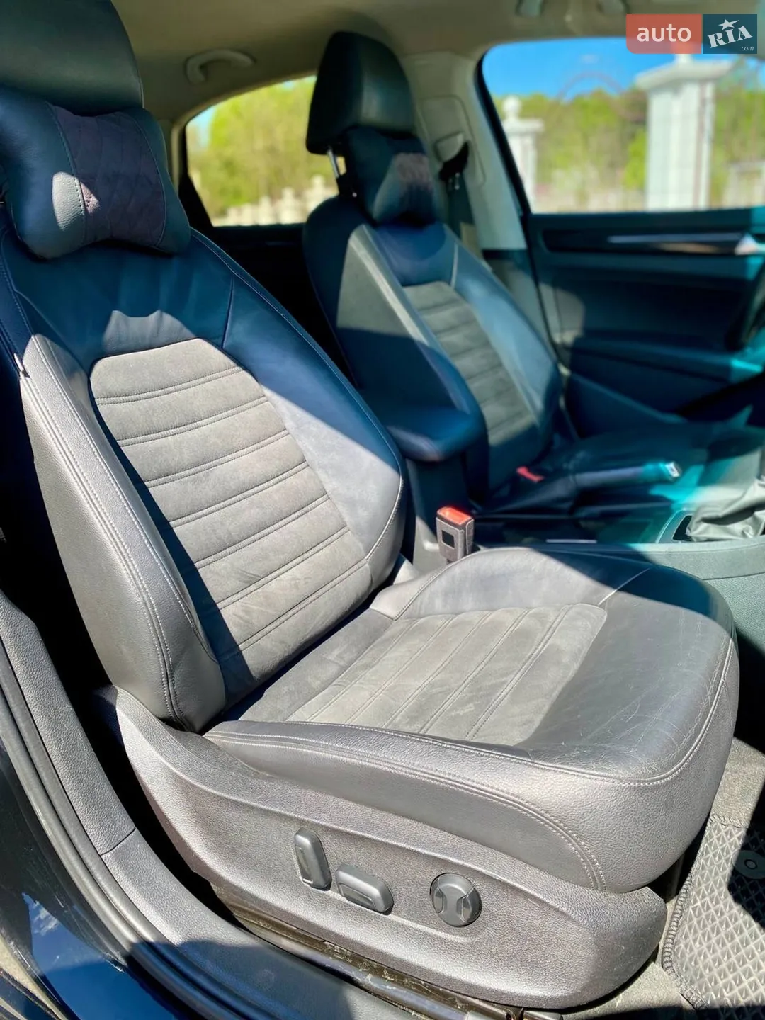 2011 Volkswagen Passat - мініатюра 29