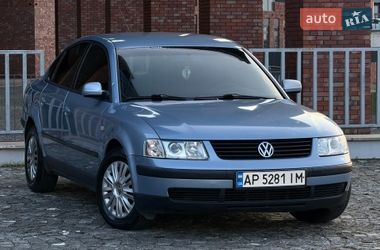 Седан Volkswagen Passat 1998 в Днепре
