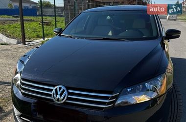 Седан Volkswagen Passat 2013 в Ужгороде