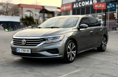 Седан Volkswagen Passat 2020 в Днепре