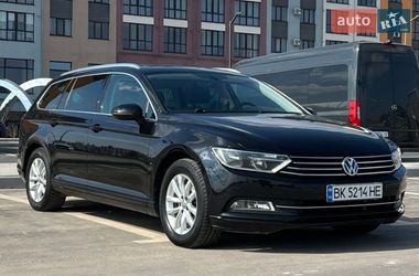 Універсал Volkswagen Passat 2015 в Рівному