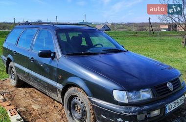 Универсал Volkswagen Passat 1993 в Лозовой