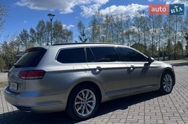 Универсал Volkswagen Passat 2015 в Судовой Вишне