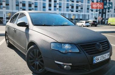 Седан Volkswagen Passat 2006 в Ровно