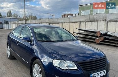 Седан Volkswagen Passat 2007 в Ровно