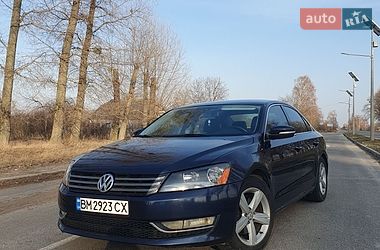 Седан Volkswagen Passat 2015 в Ромнах