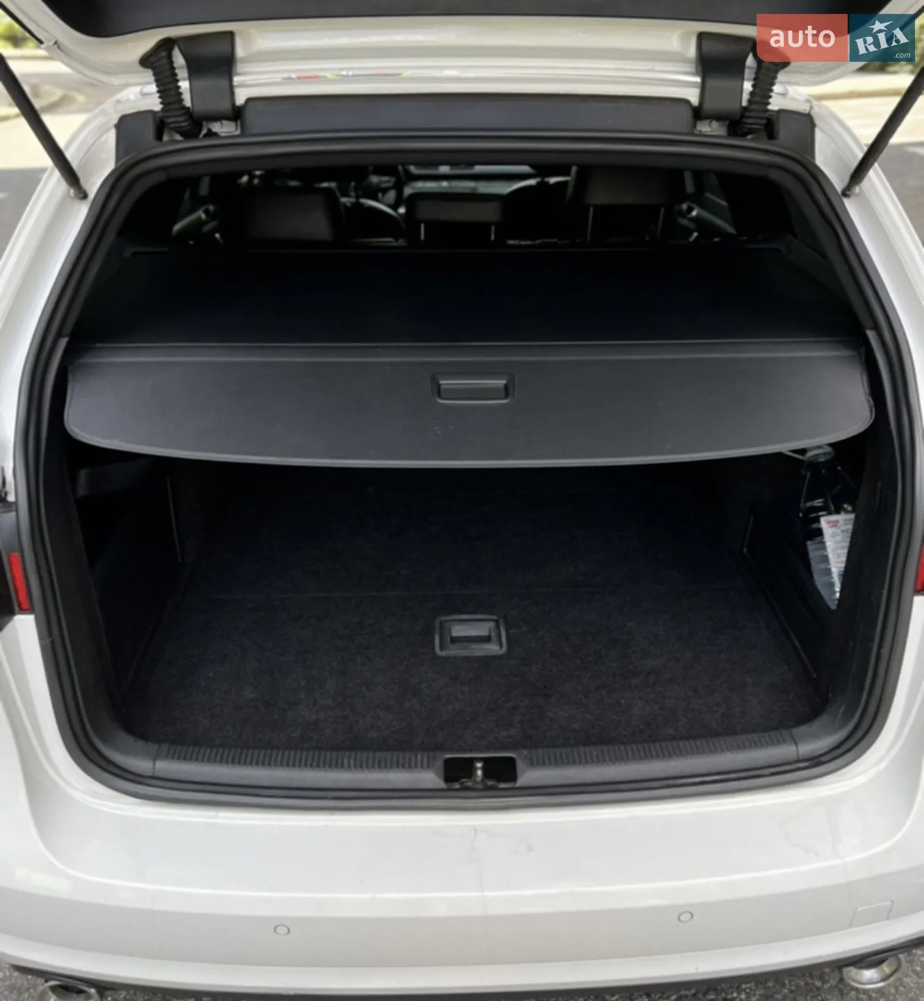 2010 Volkswagen Passat - мініатюра 6