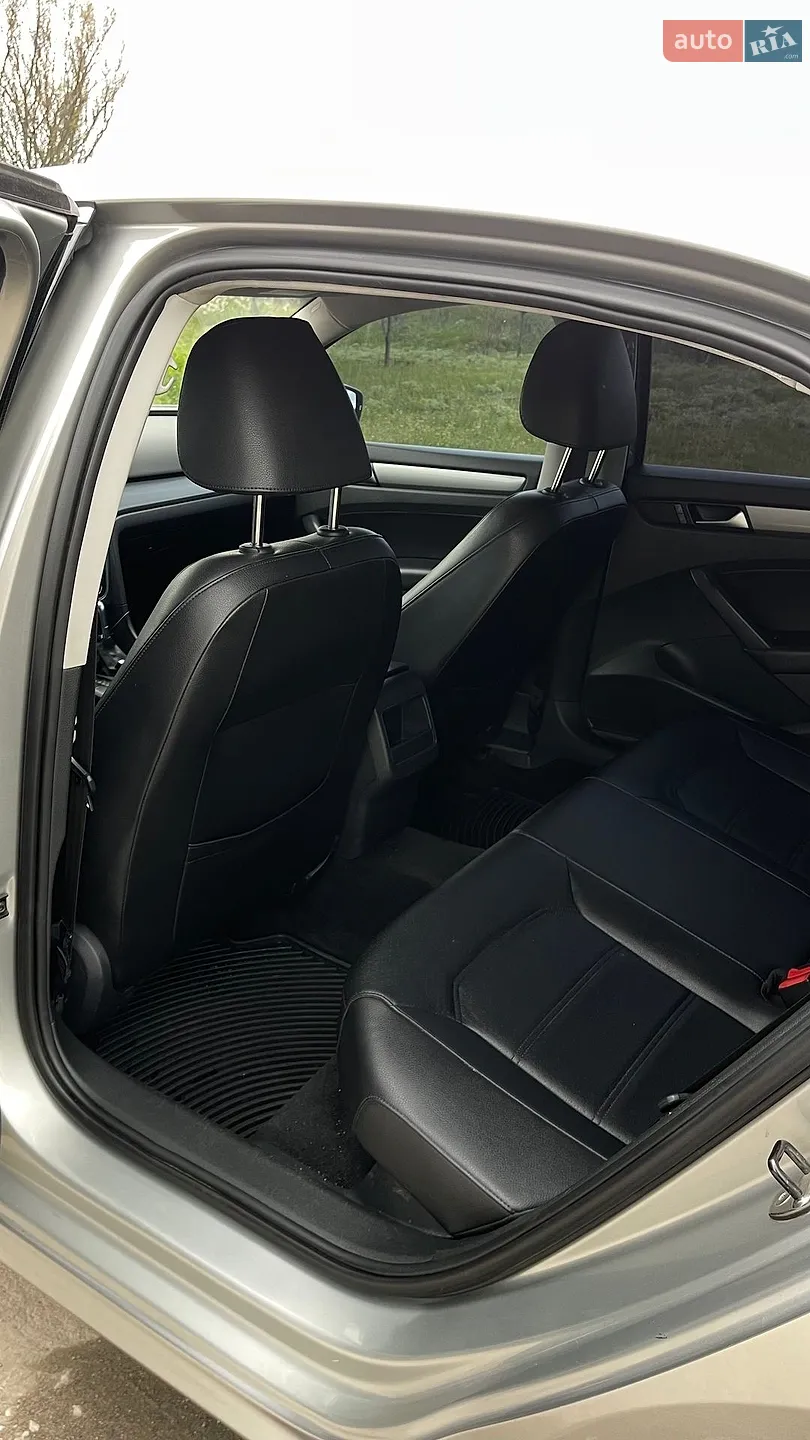 2013 Volkswagen Passat - мініатюра 10