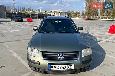 Универсал Volkswagen Passat 2001 в Киеве