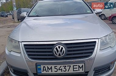 Универсал Volkswagen Passat 2010 в Житомире