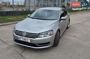 Седан Volkswagen Passat 2011 в Кропивницком