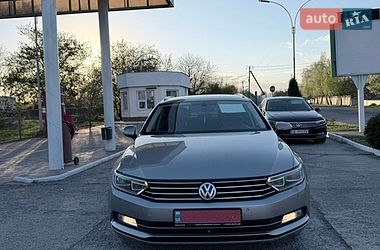 Универсал Volkswagen Passat 2015 в Черновцах