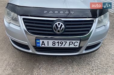 Седан Volkswagen Passat 2006 в Киеве