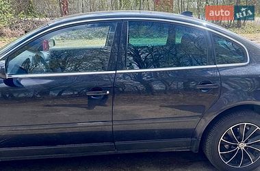 Седан Volkswagen Passat 2003 в Литине