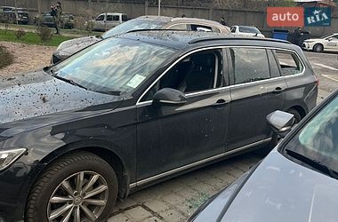 Универсал Volkswagen Passat 2017 в Киеве